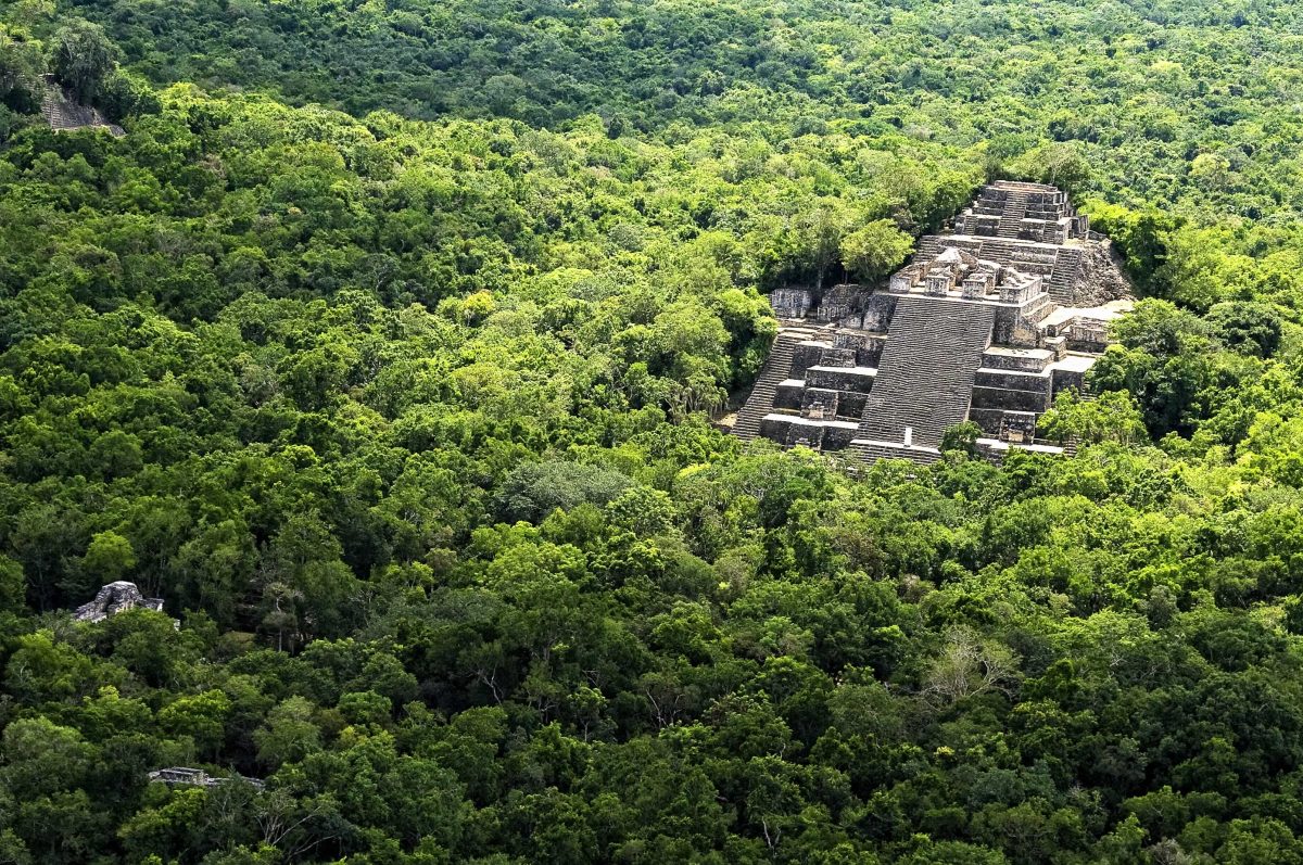 Pirámides Mayas, Estructuras I y II de Calakmul.