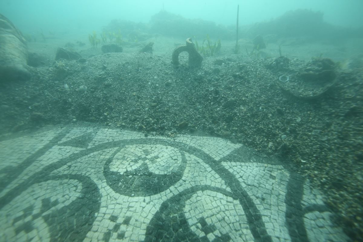 Ruinas arqueológicas del imperio romano en la ciudad de Baia.